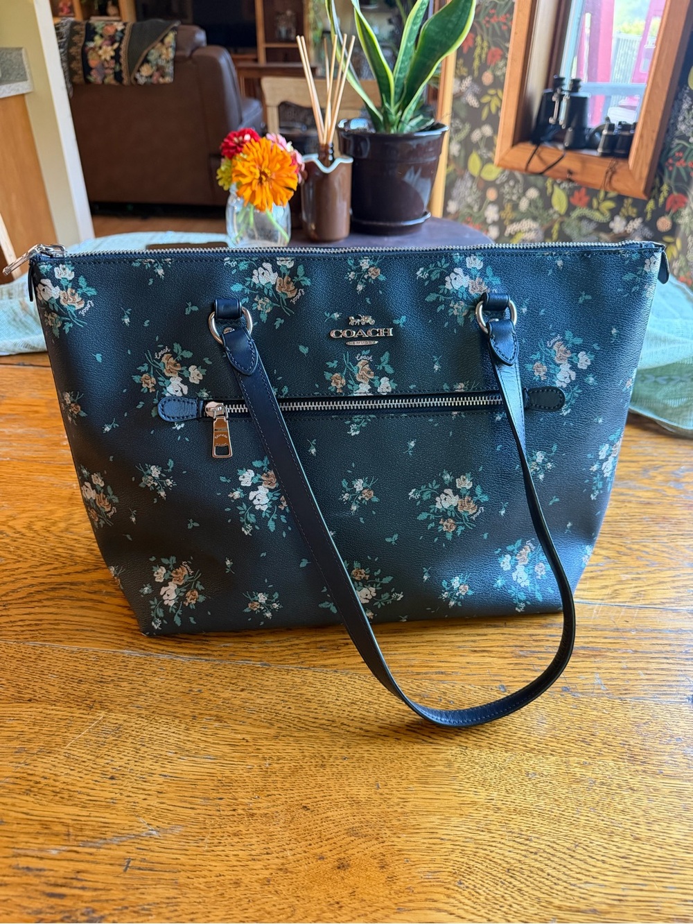 Coach Gallery Large Tote with Rose Bouquet Print #91023